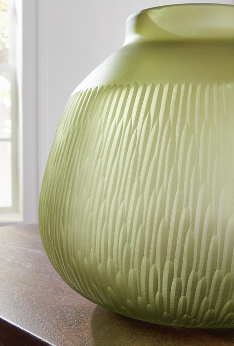 Ashley Express - Scottyard Vase