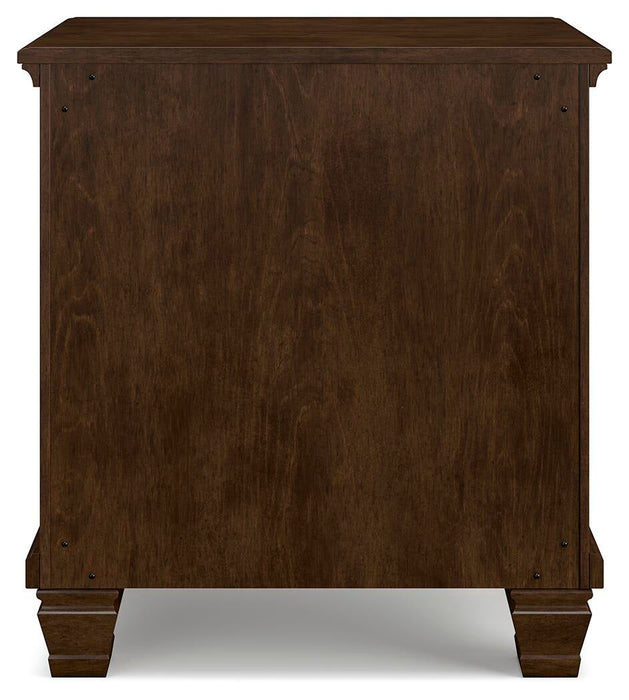 Danabrin King Panel Bed with Mirrored Dresser and Nightstand